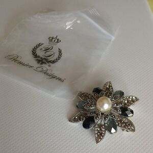 Premier Designs Vintage Silver and Black Floral Brooch New